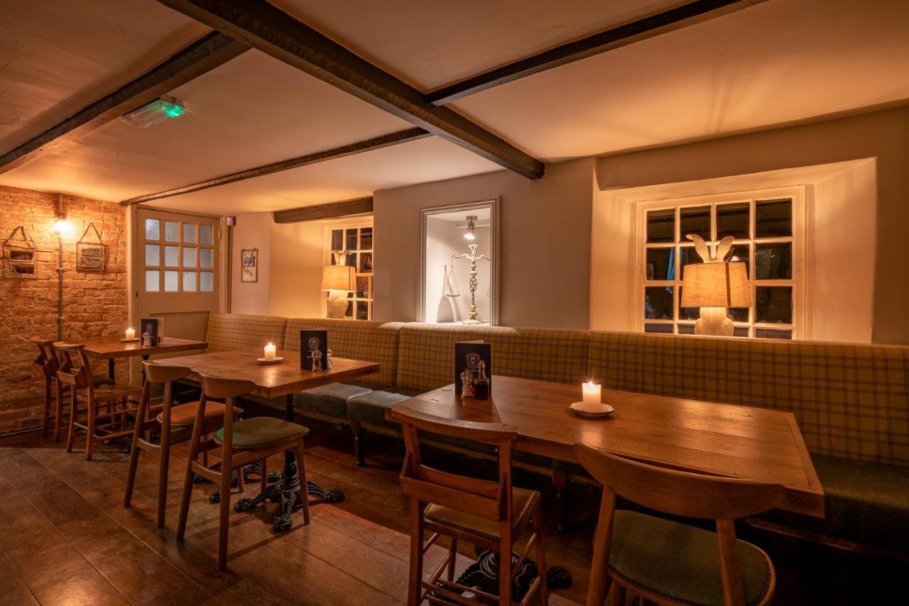 ווסט ללוורת' Castle Inn מראה חיצוני תמונה