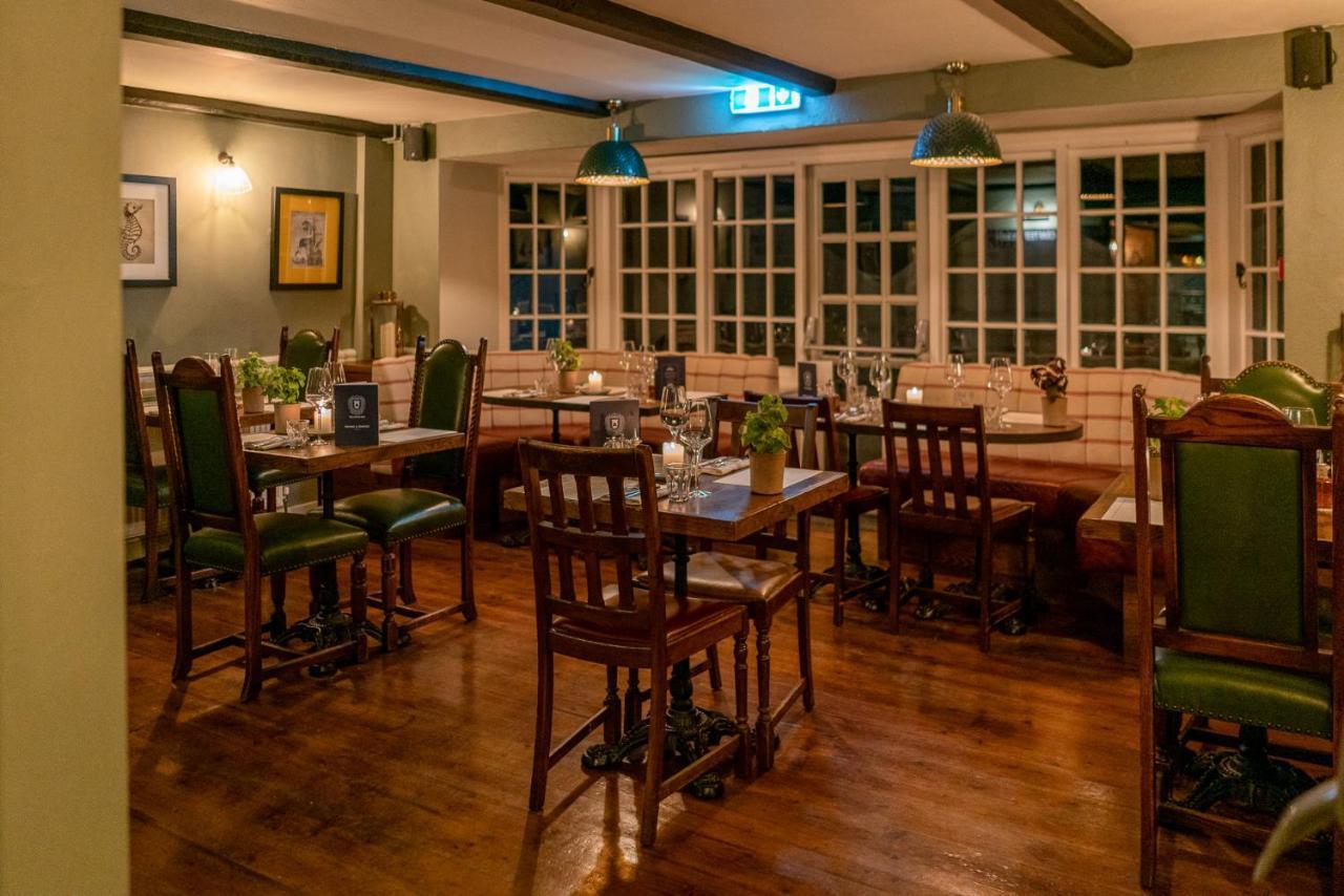 ווסט ללוורת' Castle Inn מראה חיצוני תמונה