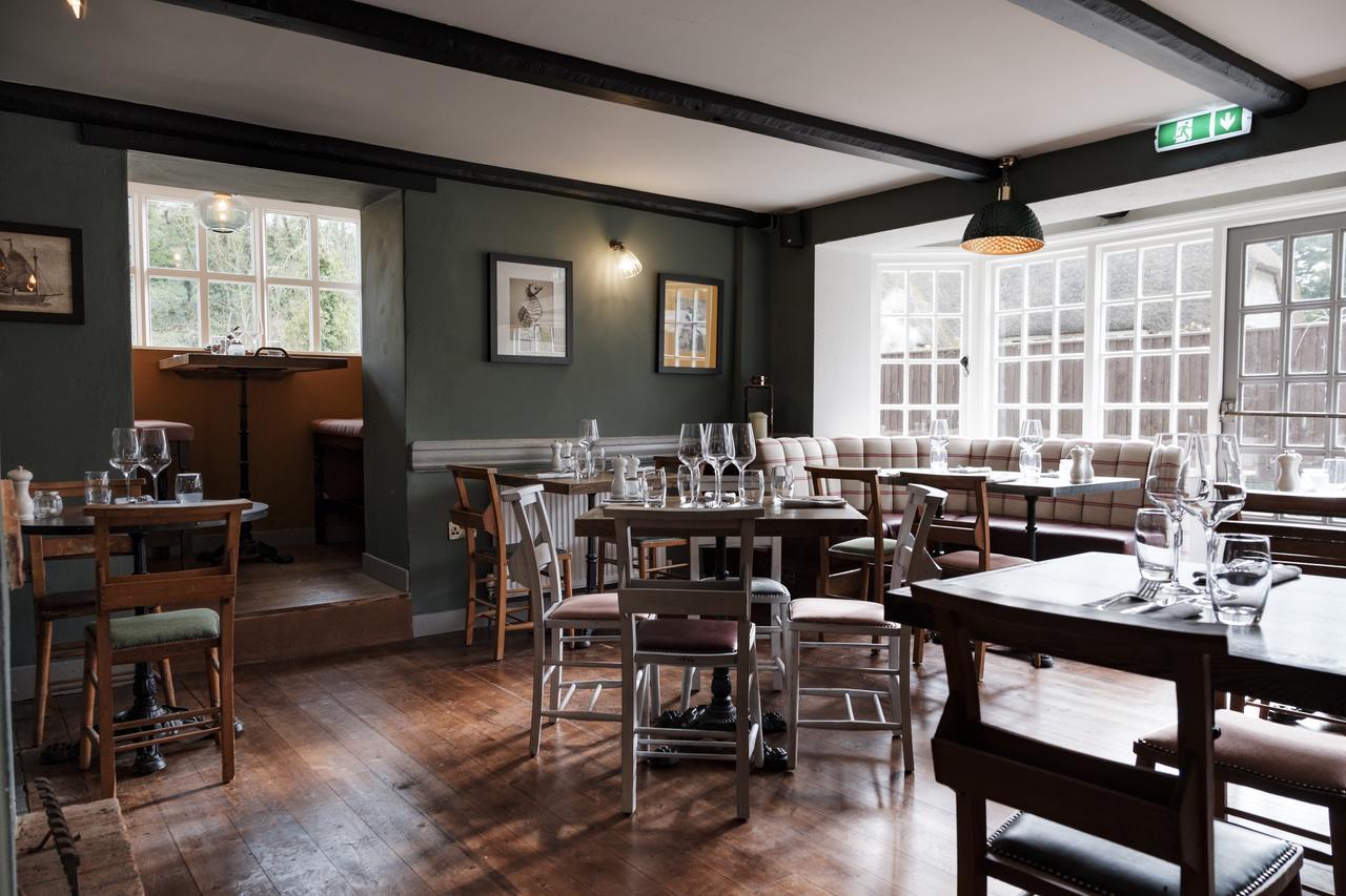 ווסט ללוורת' Castle Inn מראה חיצוני תמונה